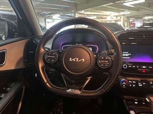 Used 2023 Kia Soul GT-Line image 13