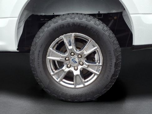 Used 2016 Ford F150 XLT w/ Equipment Group 302A Luxury image 9