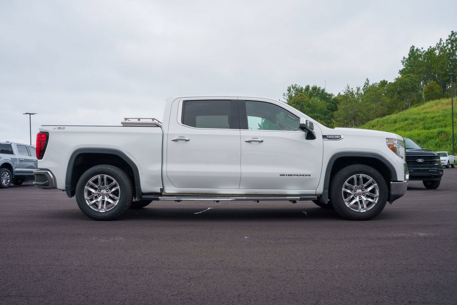 Used 2020 GMC Sierra 1500 SLT w/ SLT Premium Plus Package AWD/4WD image 8