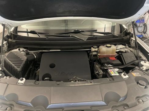 Used 2019 Chevrolet Traverse LS AWD/4WD image 21