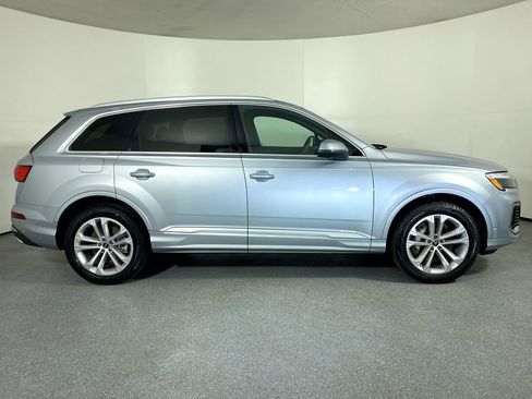 Certified 2025 Audi Q7 3.0T Premium Plus image 39