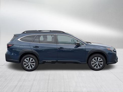 Used 2025 Subaru Outback Premium AWD/4WD image 8