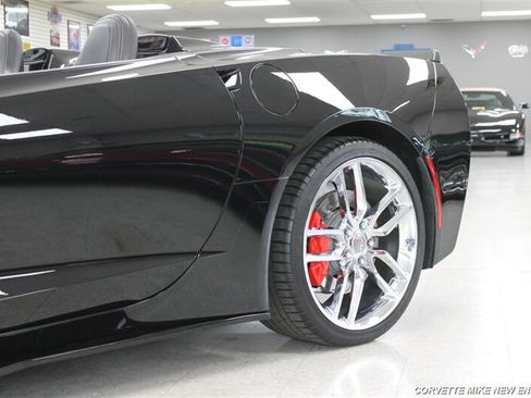 Used 2014 Chevrolet Corvette Stingray Convertible RWD image 15