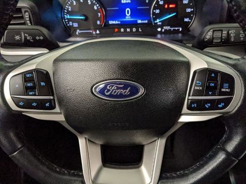 Certified 2023 Ford Explorer XLT w/ Class IV Trailer Tow Package image 11