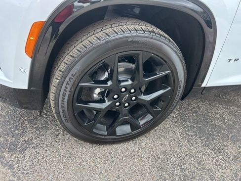 New 2026 Chevrolet Traverse RS w/ LPO, Floor Liner Package image 10
