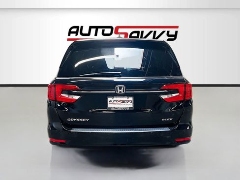 Used 2024 Honda Odyssey Elite image 7