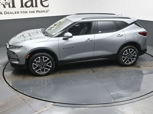 Used 2025 Chevrolet Blazer RS image 57