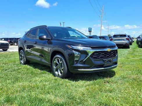 New 2026 Chevrolet Trax LT w/ LT Convenience Package FWD image 22