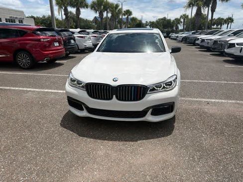 Used 2018 BMW 750i RWD image 7