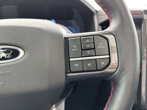 Used 2024 Ford Expedition Limited image 19