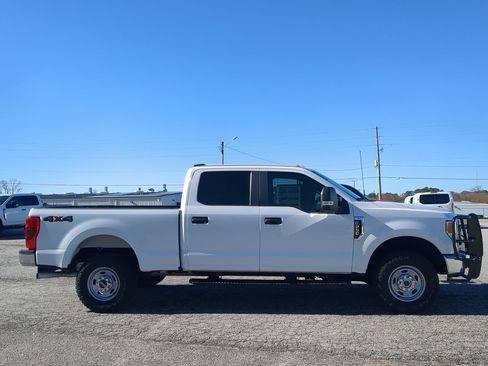 Certified 2022 Ford F250 XL w/ Power Equipment Group image 2