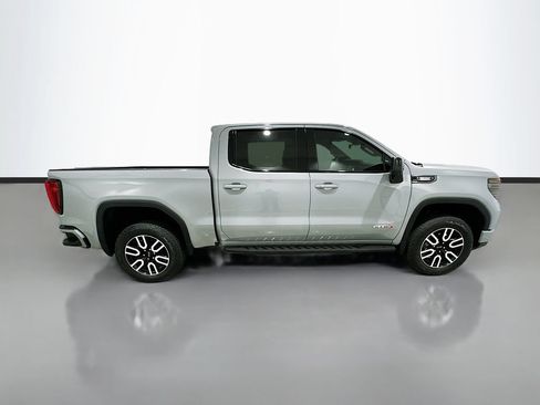 Used 2024 GMC Sierra 1500 AT4 w/ Technology Package AWD/4WD image 8