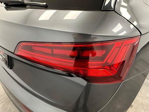 Used 2023 Audi SQ5 Prestige w/ Prestige Package AWD/4WD image 14