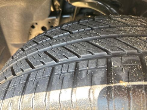 Used 2024 Ford Expedition Max XLT image 24