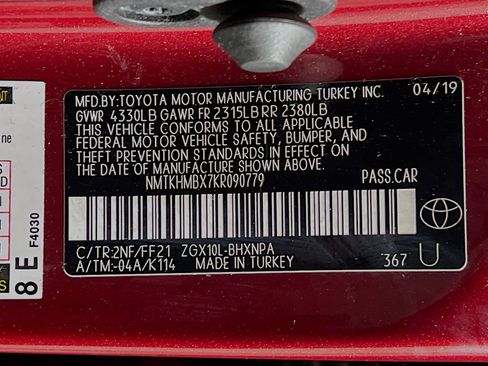 Used 2019 Toyota C-HR XLE FWD image 26