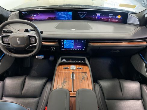New 2026 Lincoln Navigator L Black Label AWD/4WD image 16