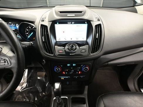Used 2017 Ford Escape Titanium AWD/4WD image 29