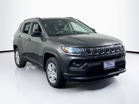Used 2022 Jeep Compass Latitude w/ Convenience Group image 3