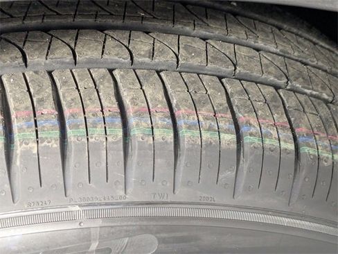 Used 2024 Genesis GV80 2.5T image 9