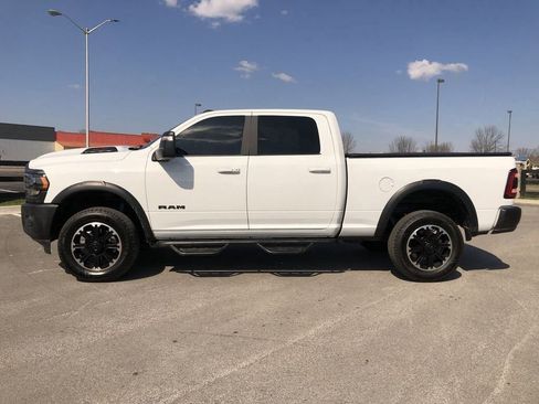 Used 2024 RAM 2500 4x4 Crew Cab image 3