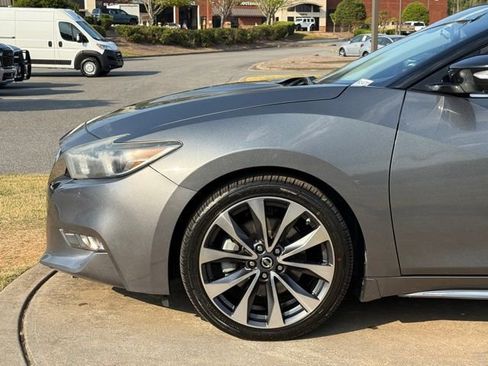 Used 2017 Nissan Maxima Platinum FWD image 12