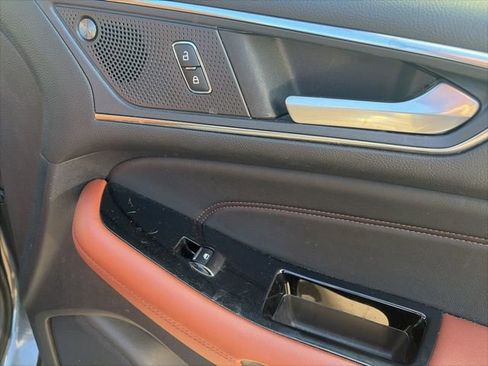 Used 2019 Ford Edge Titanium w/ Equipment Group 301A image 29