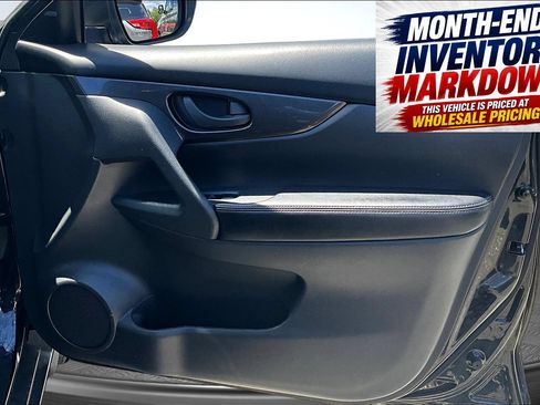 Used 2019 Nissan Rogue S AWD/4WD image 25