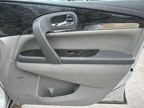 Used 2014 Buick Enclave Leather image 28