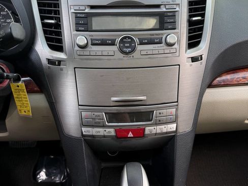 Used 2011 Subaru Outback 2.5i Limited w/ PWR Moonroof Pkg image 12