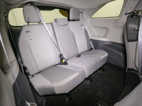 Certified 2023 Toyota Sienna LE image 22