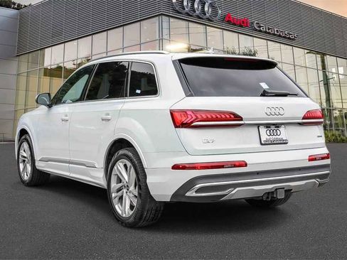 Used 2023 Audi Q7 2.0T Premium w/ Towing Package image 2