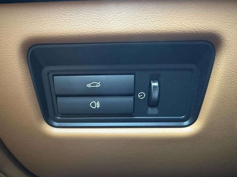 Used 2015 Jaguar XJ L Portfolio image 25