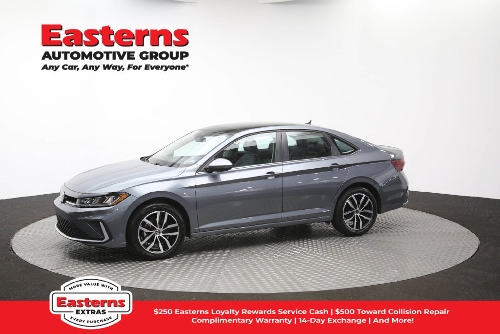 Used 2025 Volkswagen Jetta SE FWD image 57