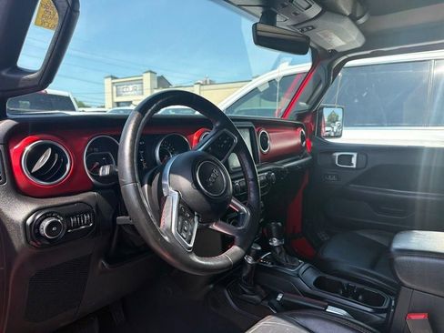 Used 2018 Jeep Wrangler Unlimited Rubicon AWD/4WD image 27