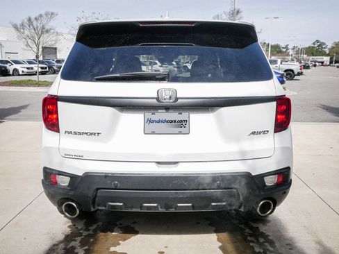 Used 2023 Honda Passport EX-L image 10