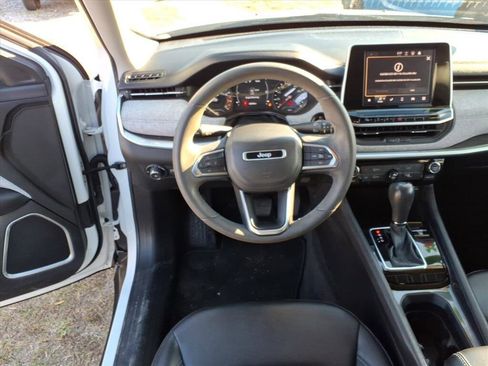 Used 2022 Jeep Compass Latitude image 29