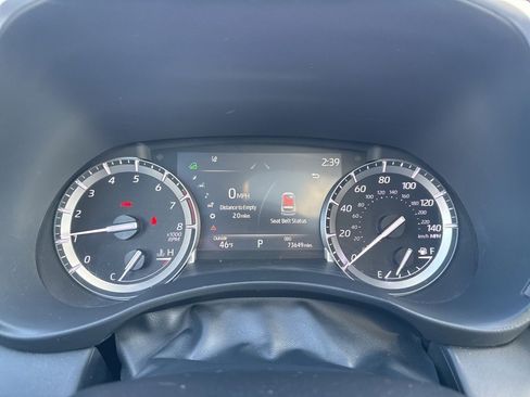 Used 2022 Toyota Highlander XLE image 11