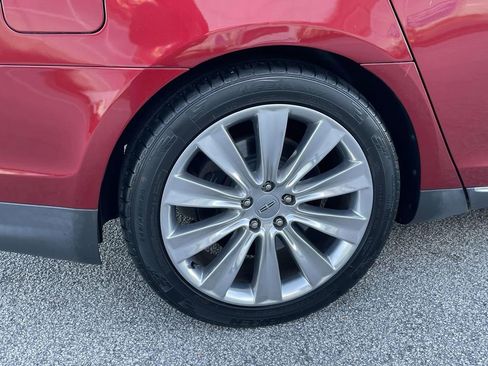 Used 2013 Lincoln MKS AWD image 7