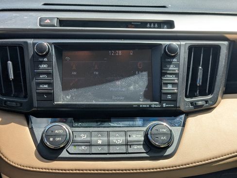 Used 2017 Toyota RAV4 XLE image 17