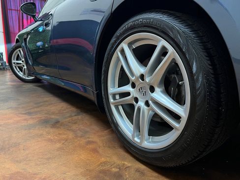 Used 2014 Porsche Panamera 4 image 41