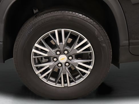 Used 2026 Chevrolet Traverse LT AWD/4WD image 32