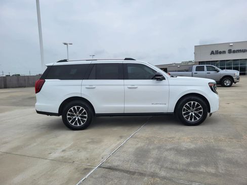 Used 2025 Ford Expedition Platinum AWD/4WD image 6