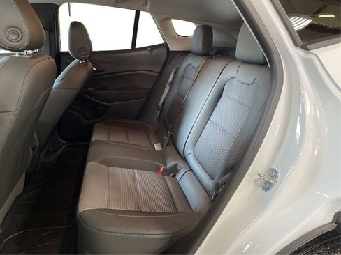 Certified 2024 Chevrolet Trax LT w/ Sunroof Package image 16