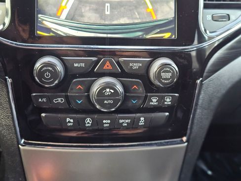 Used 2020 Jeep Grand Cherokee Altitude image 14