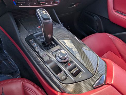 Used 2022 Maserati Levante GT image 27