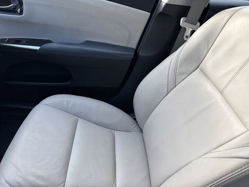 Used 2014 Toyota Avalon XLE image 22