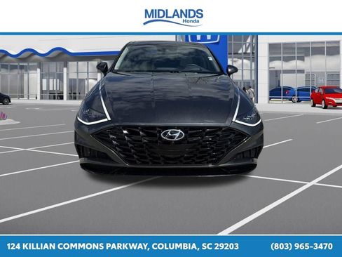 Used 2022 Hyundai Sonata Limited FWD image 2