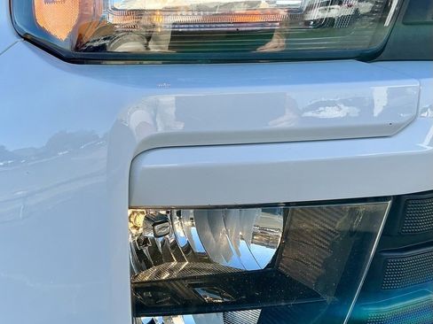 Used 2024 Chevrolet Silverado 2500 Custom w/ Custom Value Package image 6