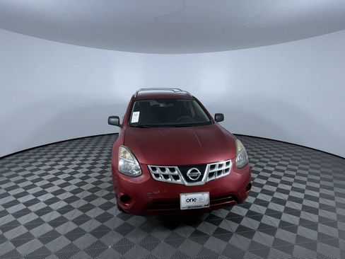 Used 2014 Nissan Rogue S w/ Convenience Package AWD/4WD image 3