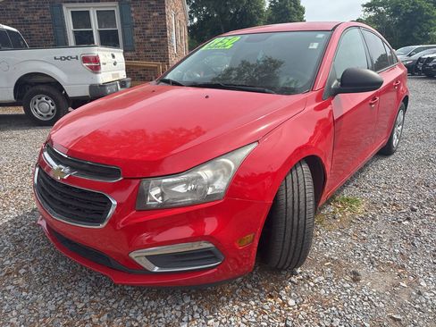 Used 2016 Chevrolet Cruze Limited LS FWD image 3
